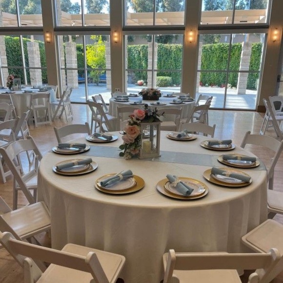 Ivory Tablecloth 120 inch Round - Picture 4 of 4